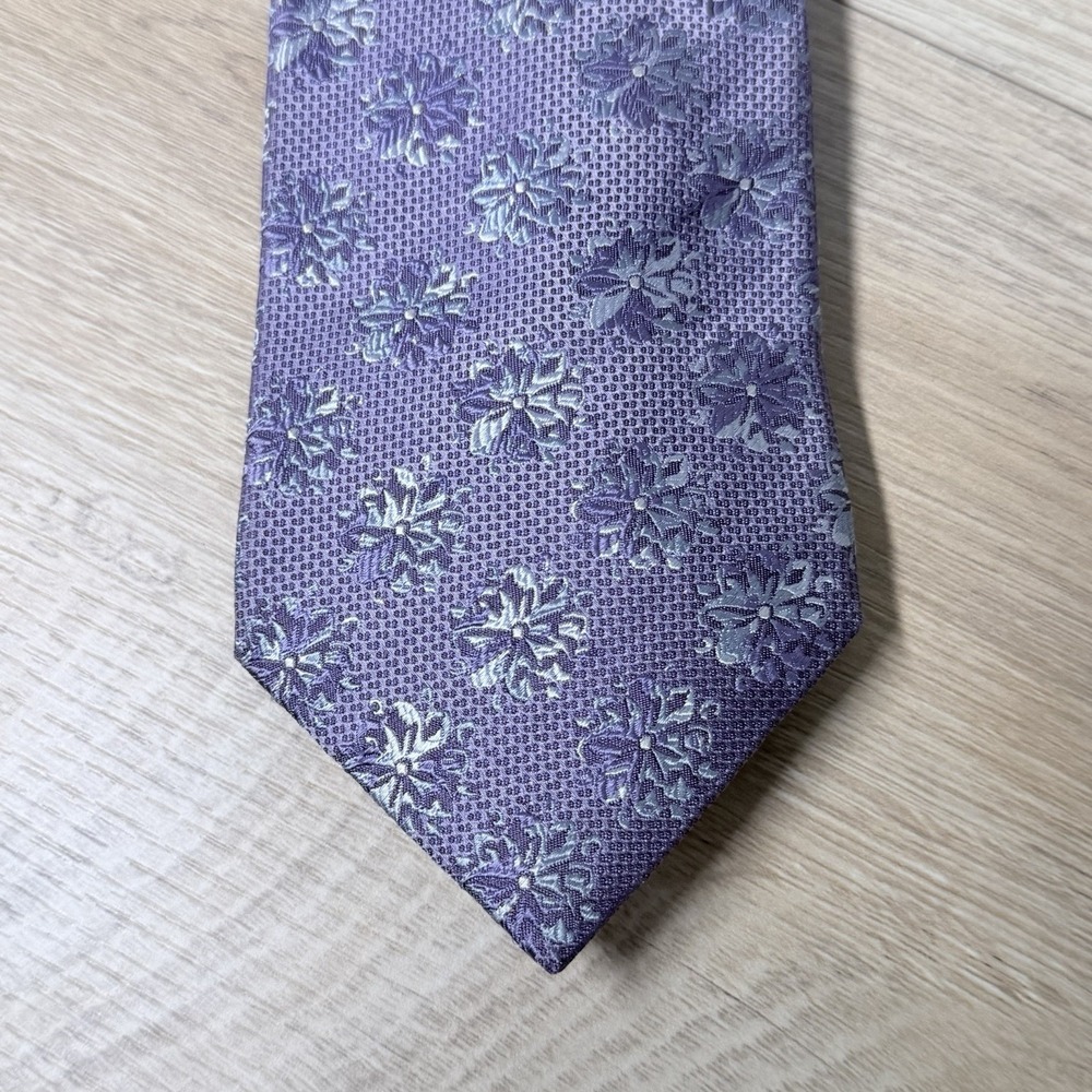Tommy Bahama Purple Floral Designer Neck Tie Mens Classic Island Style Corpcore - Picture 2 of 13